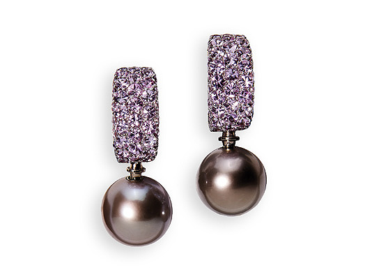 Perlen-Ohrringe mit Weißgold und rosa Saphiren in Hamburg kaufen, bei Juwelier Wilm, Ballindamm