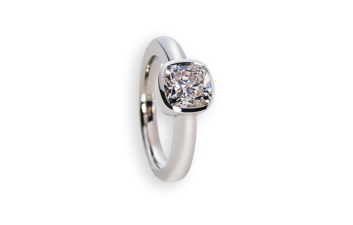 Diamant Verlobungsring mit Weißgold in Hamburg kaufen, bei Juwelier Wilm, Ballindamm 26